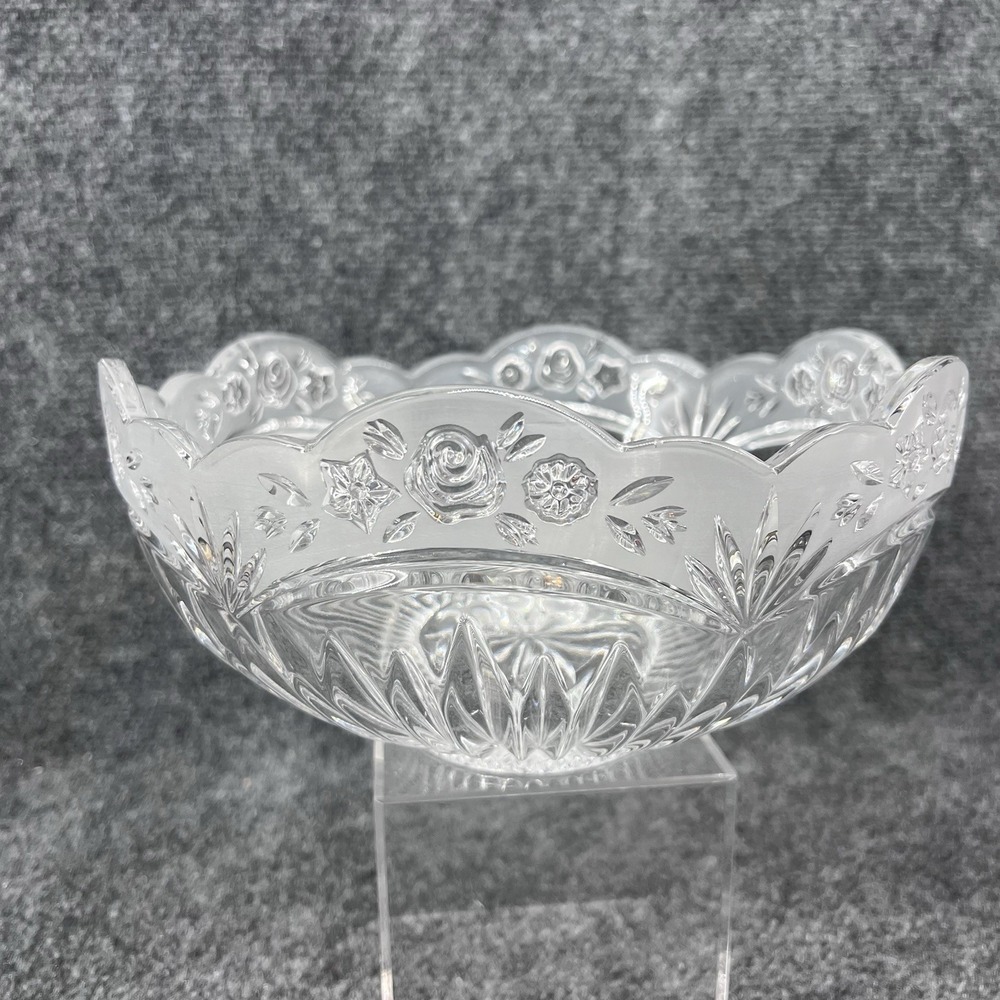 Oneida Southern Garden 9.5" Crystal Round Centerpiece Bowl Rose Frosted Edge